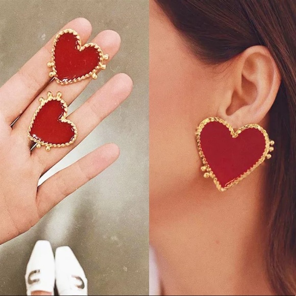 “Heart Attack” Statement Red/Gold Painted Earring - Picture 6 of 7